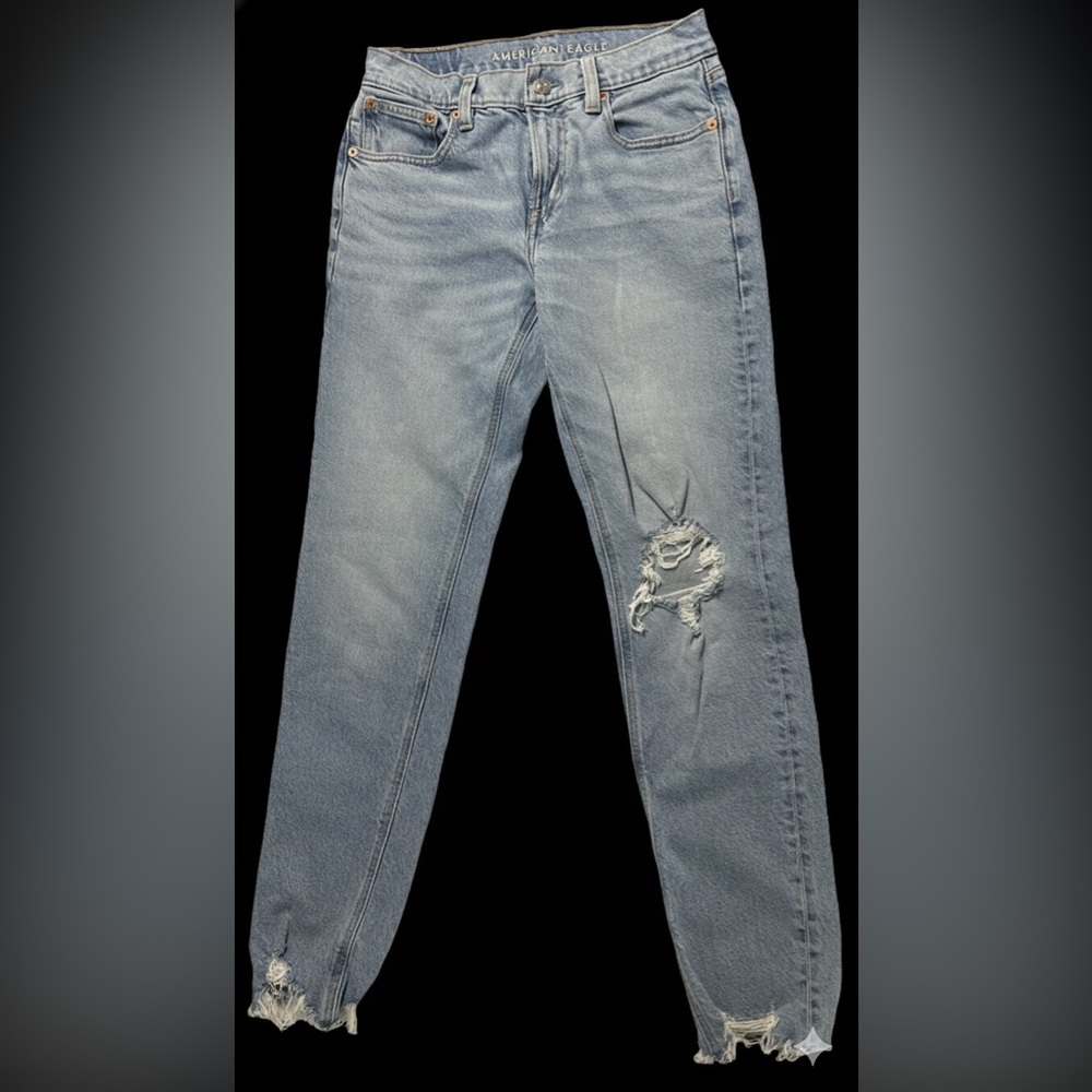 American Eagle Outfitters Light Blue Distressed Straight Leg Jeans